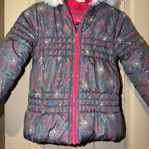 London Fog Gray Puffer Jacket with Colorful Patterns